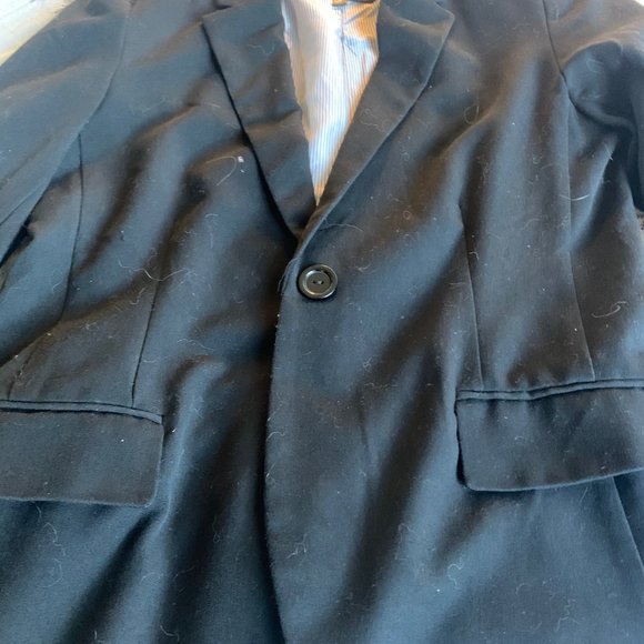 ✨3 for $10✨ Black Single-Button Blazer - Picture 2 of 3